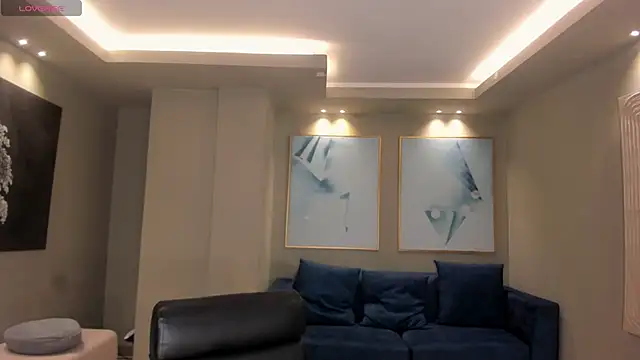 LeahNovac online show from September 12, 2:02 pm