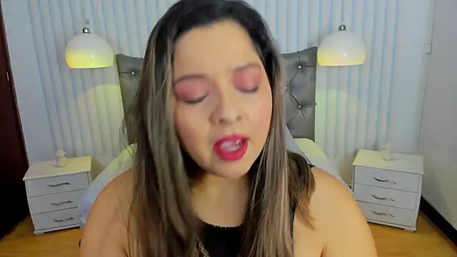 Snapshot of alessia_ricci chatting on September 24, 12:15 pm alessia ricci online show from September 24, 12:15 pm