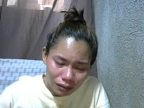 Sweeetgurll online show from March 11, 5:44 am