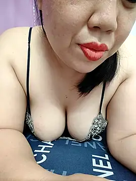 Snapshot of Julyy08 chatting on September 22, 5:17 am Julyy08 online show from September 22, 5:17 am