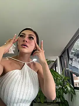 Isabellaa Palacios online show from April 10, 3:51 pm