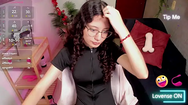 Krysten Riter online show from June 2, 3:02 pm