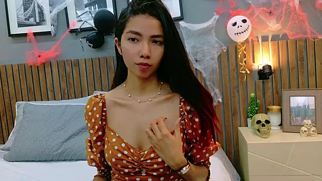 luna roja25 online show from October 28, 2:23 pm