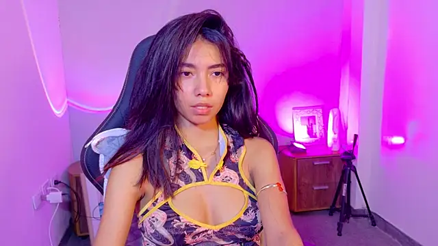 luna roja25 online show from February 20, 1:23 pm