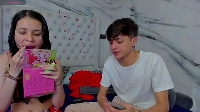 Ari and Storm online show from May 31, 4:24 pm