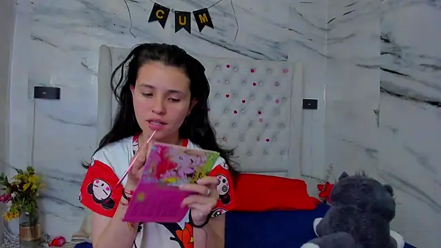 Ari and Storm online show from May 17, 3:44 pm