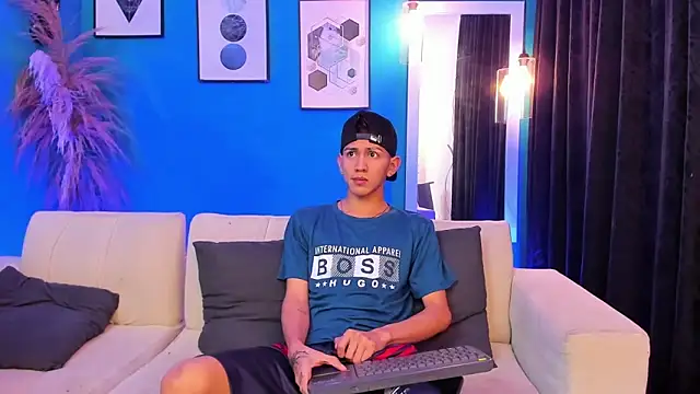 Marcus and Tony online show from February 17, 4:01 am