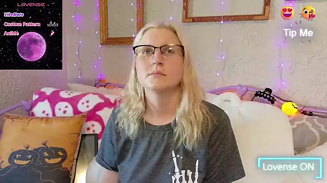 Snapshot of samanthamalichite chatting on September 27, 7:21 pm samanthamalichite online show from September 27, 7:21 pm