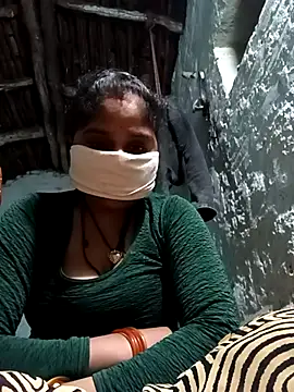 Sheema tyagi online show from November 3, 6:23 pm