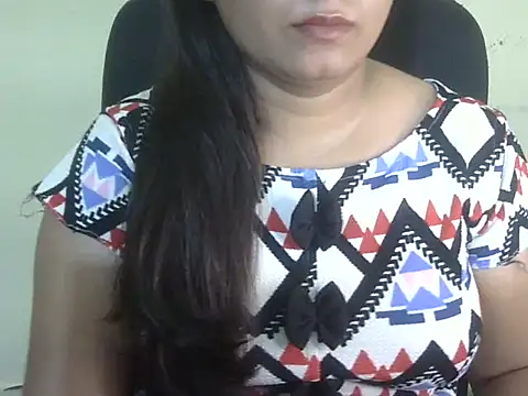 Aanya Hazel online show from October 3, 4:56 pm