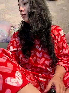 Snapshot of PrincessYYara chatting on October 11, 7:35 am PrincessYYara online show from October 11, 7:35 am