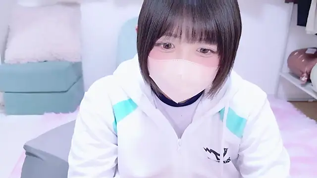 Hinata Sun online show from February 17, 6:18 pm