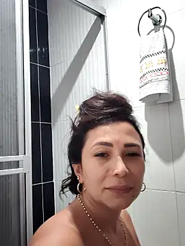mia mancinii online show from May 4, 1:42 am
