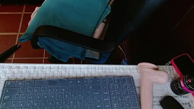 Snapshot of Milf_Fantassyy chatting on September 13, 10:29 pm Milf Fantassyy online show from September 13, 10:29 pm