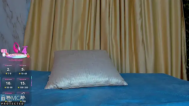 Kiara Zahiri   online show from September 20, 11:30 am