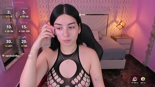 CHRISTY TEIGEN4 online show from November 7, 7:41 pm