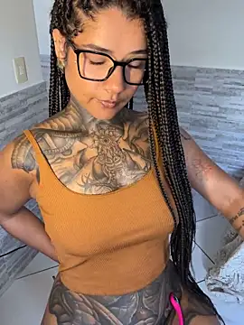 xbigpeach online show from February 7, 2:10 pm