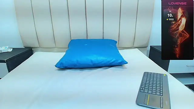 agatha fit online show from January 8, 5:50 pm