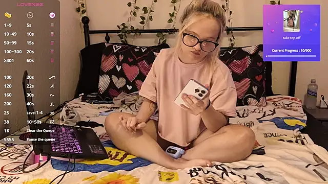 xxNaughtyNicolexx online show from September 24, 10:09 pm