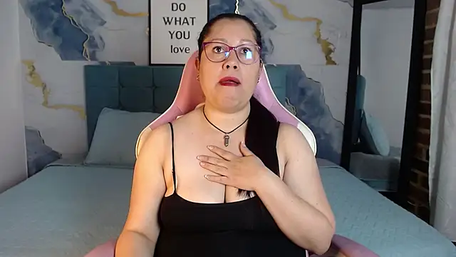 Snapshot of Marianasmith chatting on September 18, 12:15 pm Marianasmith online show from September 18, 12:15 pm
