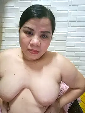 hotlyn45 online show from November 24, 10:12 pm