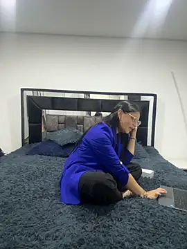 Snapshot of Zui_Rouse chatting on September 29, 3:33 am Zui Rouse online show from September 29, 3:33 am