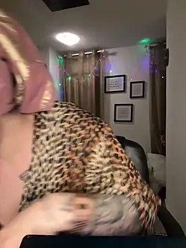 -RAHELA- online show from December 15, 3:50 pm