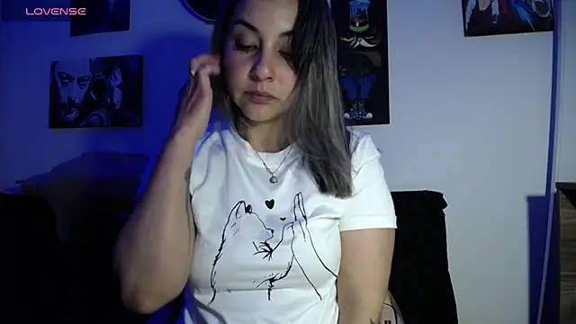 moonligth18 online show from November 19, 12:43 am