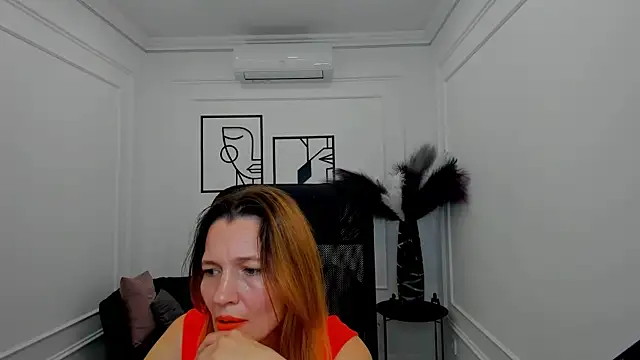 Snapshot of NikaStraitlive chatting on October 1, 8:14 pm NikaStraitlive online show from October 1, 8:14 pm