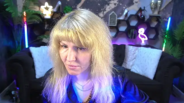 Snapshot of NatalyChanell chatting on September 20, 3:32 pm NatalyChanell online show from September 20, 3:32 pm