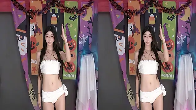 U-R-HERE online show from October 31, 2:24 am