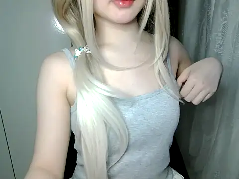 Annabelle-e online show from April 4, 6:40 pm