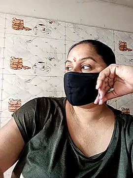 Rakhi sawant143 online show from December 1, 7:12 am