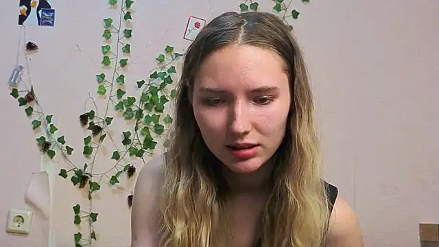  kikiclark   online show from March 12, 7:38 pm