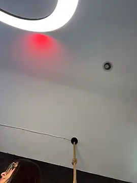 Juanita-Diaz online show from November 8, 9:09 pm