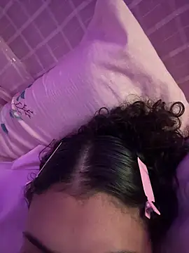 luluzinhax online show from March 19, 12:15 am