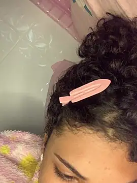 luluzinhax online show from February 21, 6:36 am