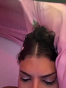 luluzinhax online show from April 8, 4:58 am