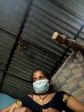 Snapshot of Hot-honi chatting on October 5, 12:26 am Hot-honi online show from October 5, 12:26 am