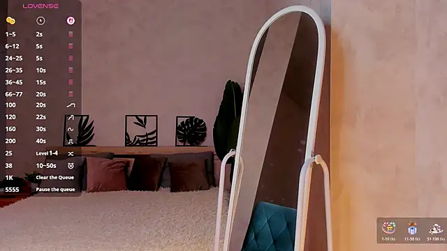 Lynn Martin online show from April 13, 3:57 pm