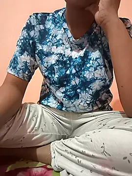 Hott Archana online show from October 14, 6:43 pm