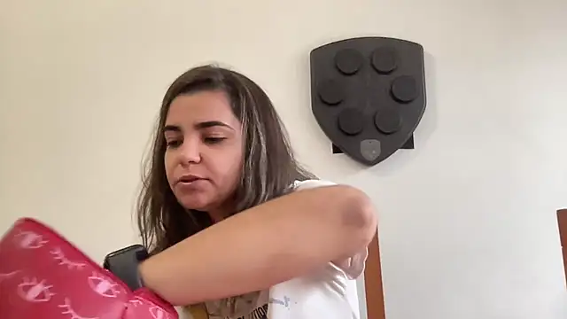 bruninhapt online show from October 3, 7:13 am