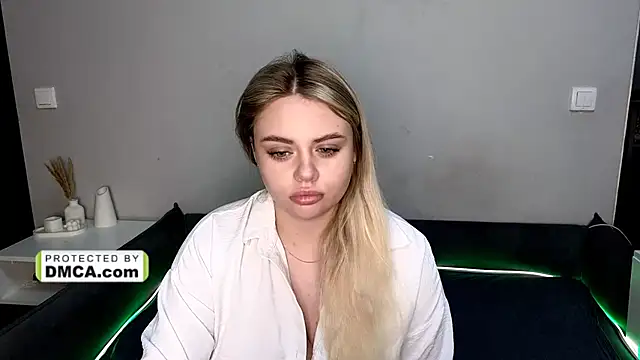 Snapshot of StasySweet chatting on October 15, 4:59 am StasySweet online show from October 15, 4:59 am