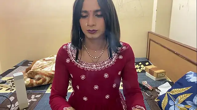 LuvLayla online show from February 1, 3:44 pm