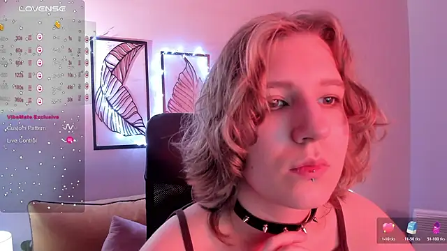 Hailey Foxy online show from October 30, 9:00 am