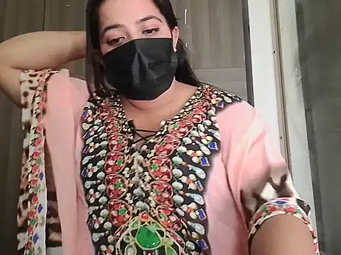 Queen Pari87 online show from November 16, 9:00 am