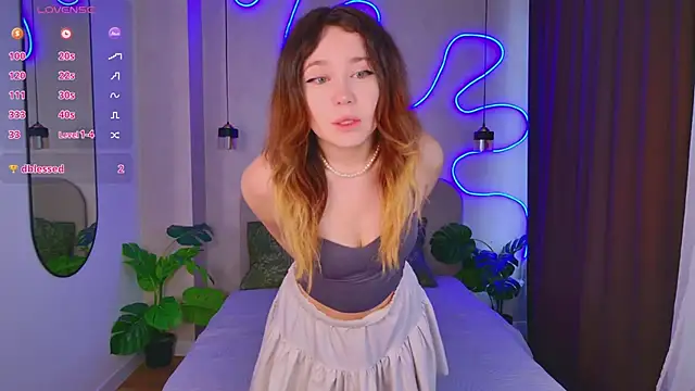 Lina Glow online show from June 17, 8:04 am