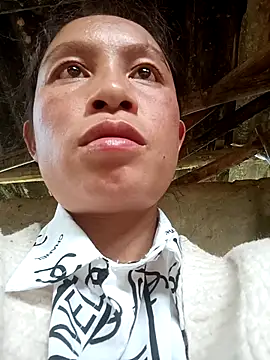 simi-lucy online show from January 13, 5:57 am