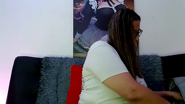 LAHILA COOPERR online show from November 17, 12:17 pm