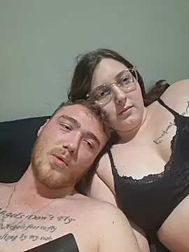 BIG-WHITE-DICK-2001 online show from July 22, 8:10 pm